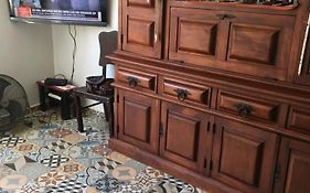 Quarto duplo e banheiro privado numa casa compartilhada em copacabana